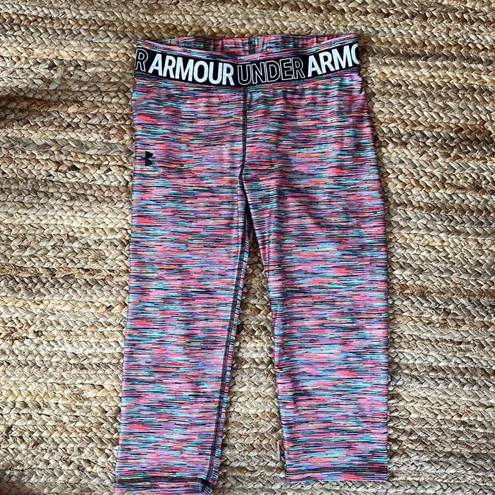 Under Armour girls size 14 athletic pants.